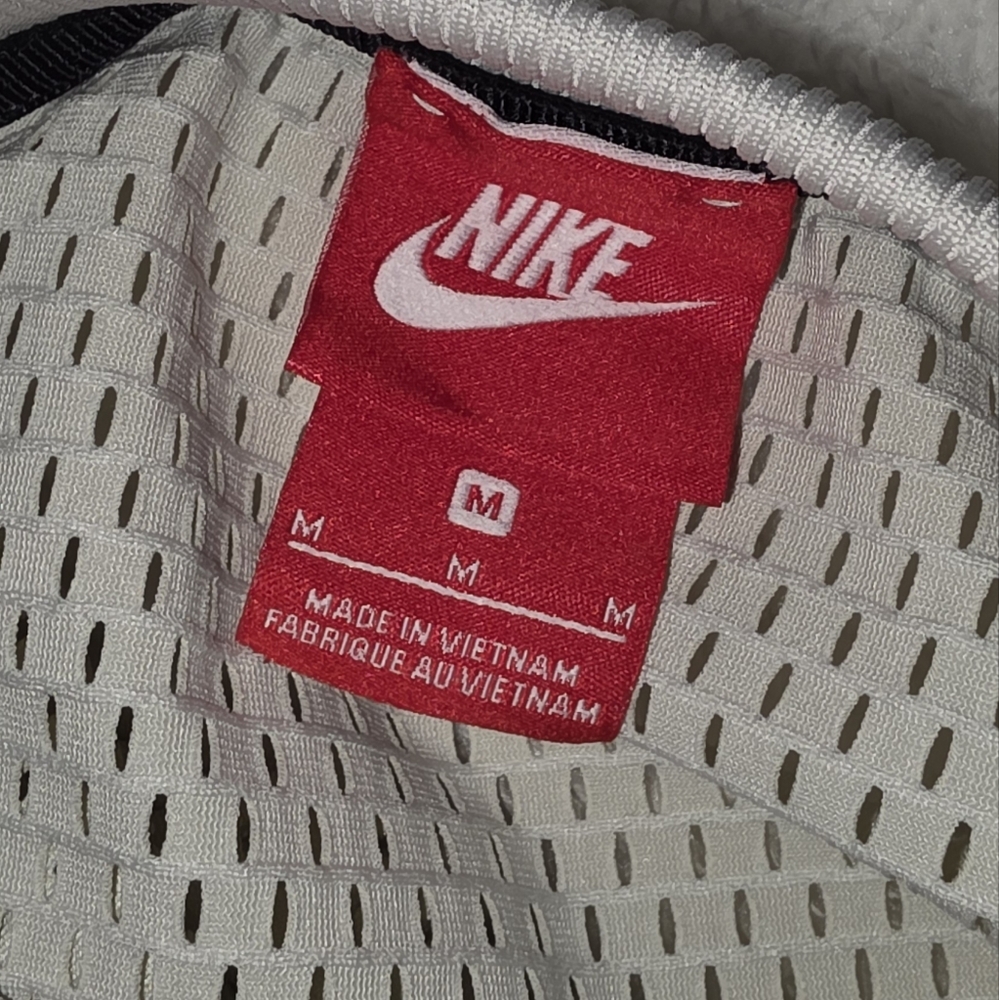 Nike White Boxy Short Sleeve T-Shirt SIZE MEDIUM - Picture 5 of 7